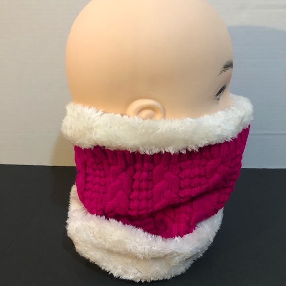 Winter Women’s Neck Muffler Scarf - Picture 2 of 9